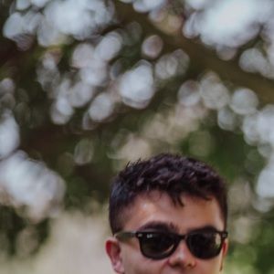 Meet your Posher, Max