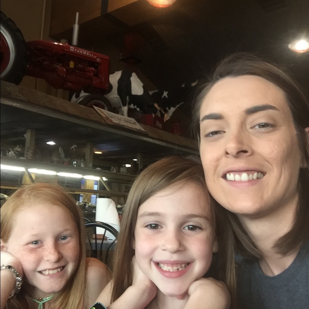 Meet your Posher, Stephanie