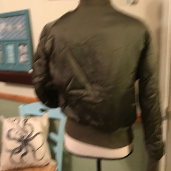 💲💰🎃SALE!!! ONLY 1 SHINY GREEN JACKET LEFT ! - Picture 7 of 7