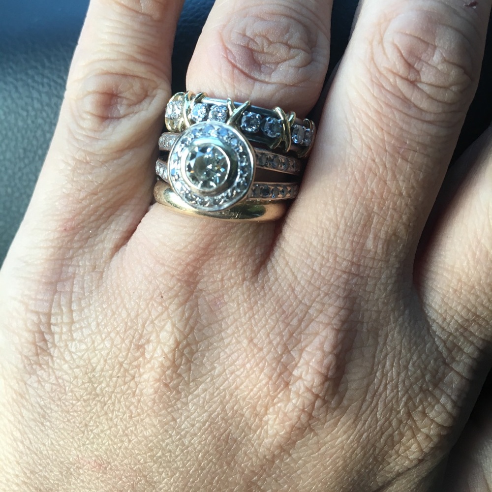 Huge engagement ring 💍 18k white gold