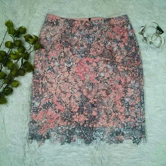 Tahari Dresses & Skirts - NWT Tahari pencil skirt with printed lace overlay