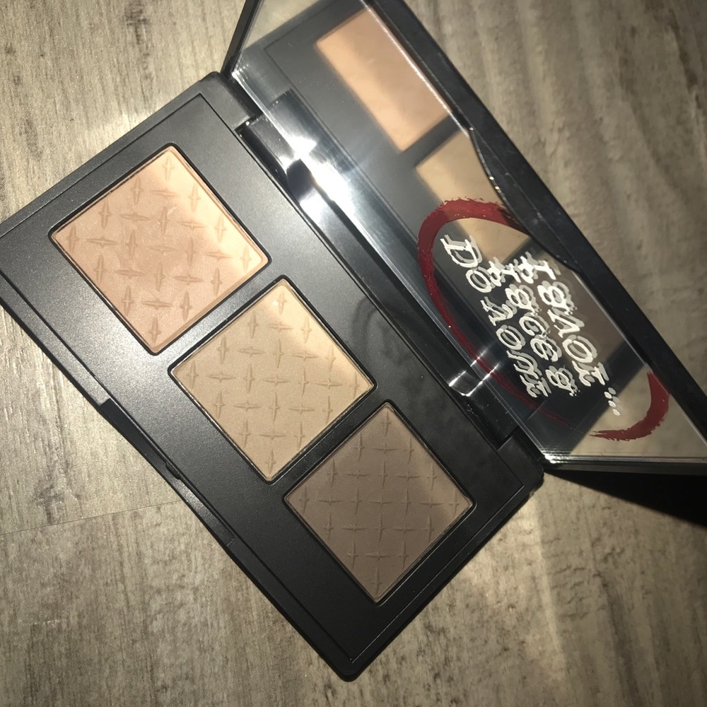 Never used brow powder