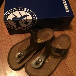 Birkenstock Gizeh sandals size 38 (7.5-8)