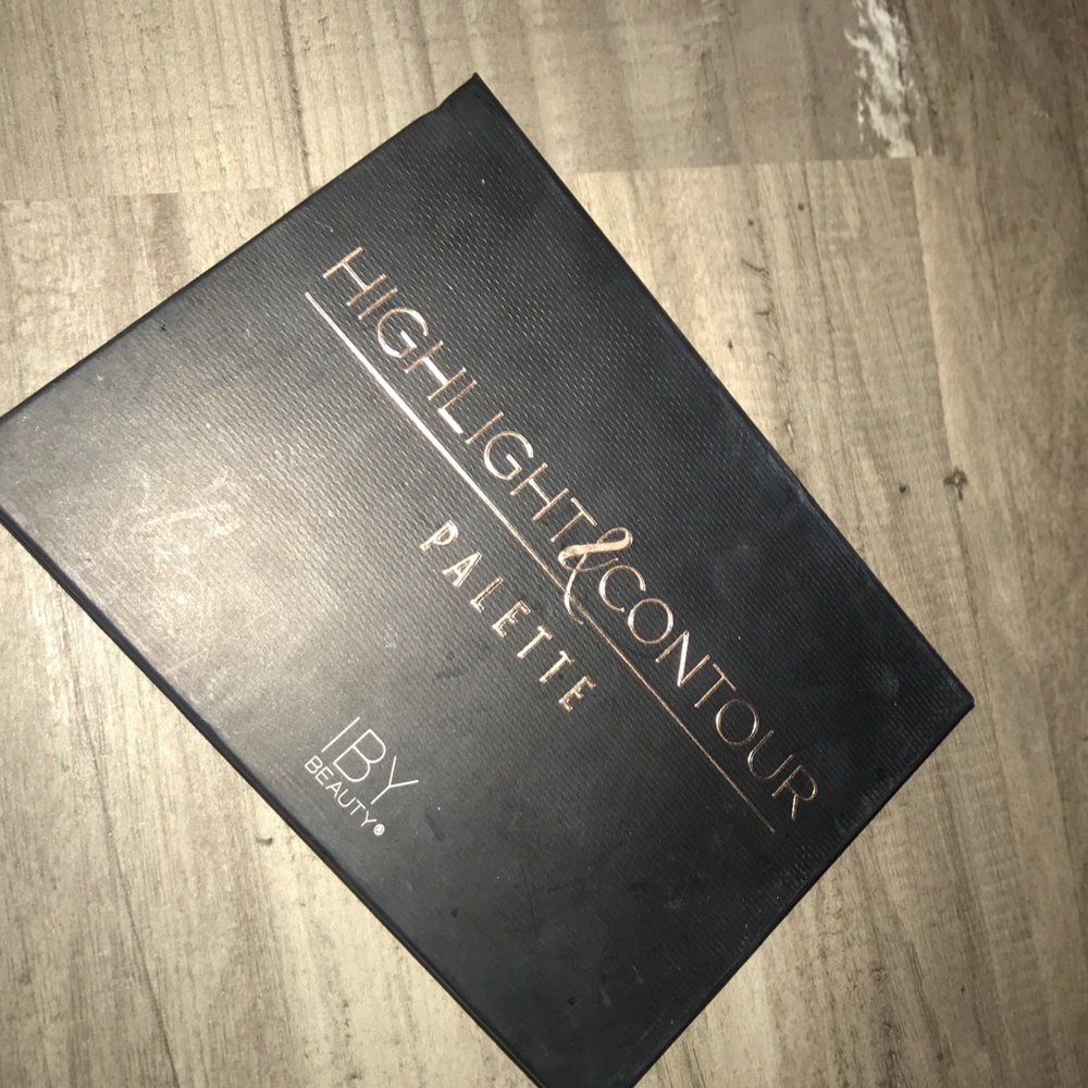 Pressed powder highlight and contour - Picture 2 of 2