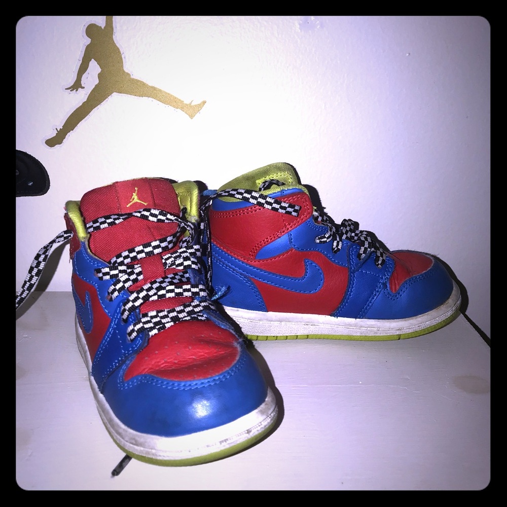 Toddler boy Jordan’s sz 7c