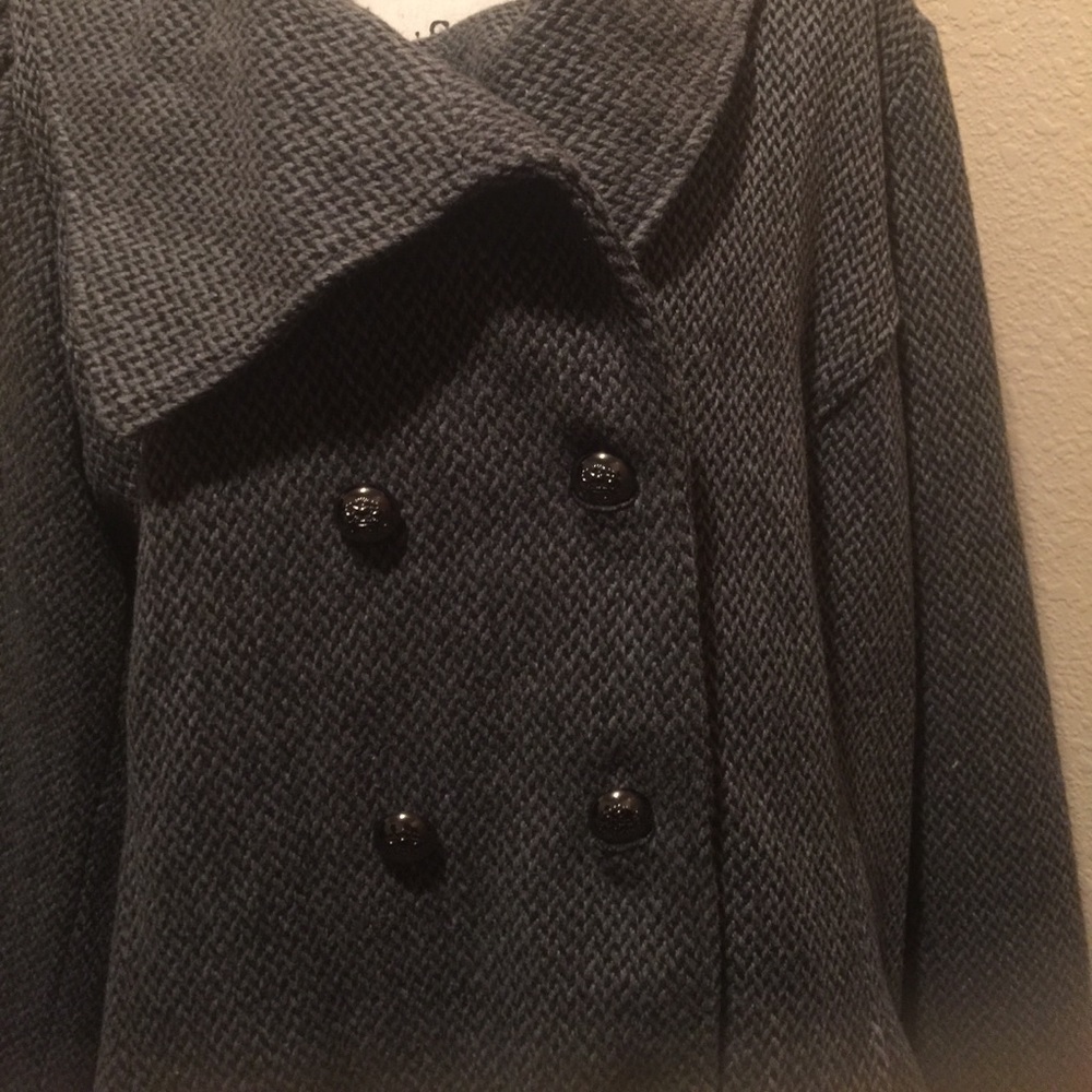 Coat - Picture 3 of 11