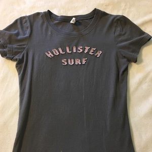 Hollister tee