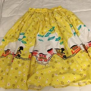 Pinup Girl Clothing Mary Blair train skirt Medium
