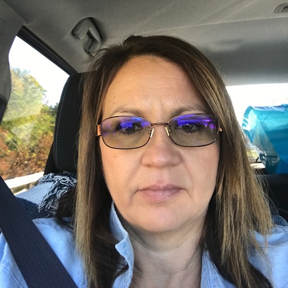 Meet your Posher, Kristy - Picture 1 of 1