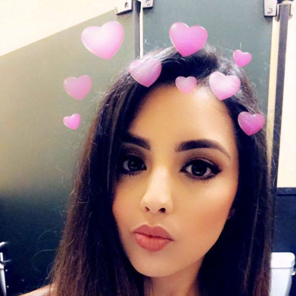 Meet your Posher, Olivia