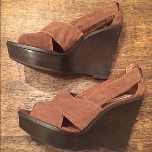 Steve madden wedges size 8