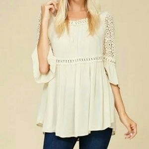 Womans 3/4 Sleeve Gauze Lace Top