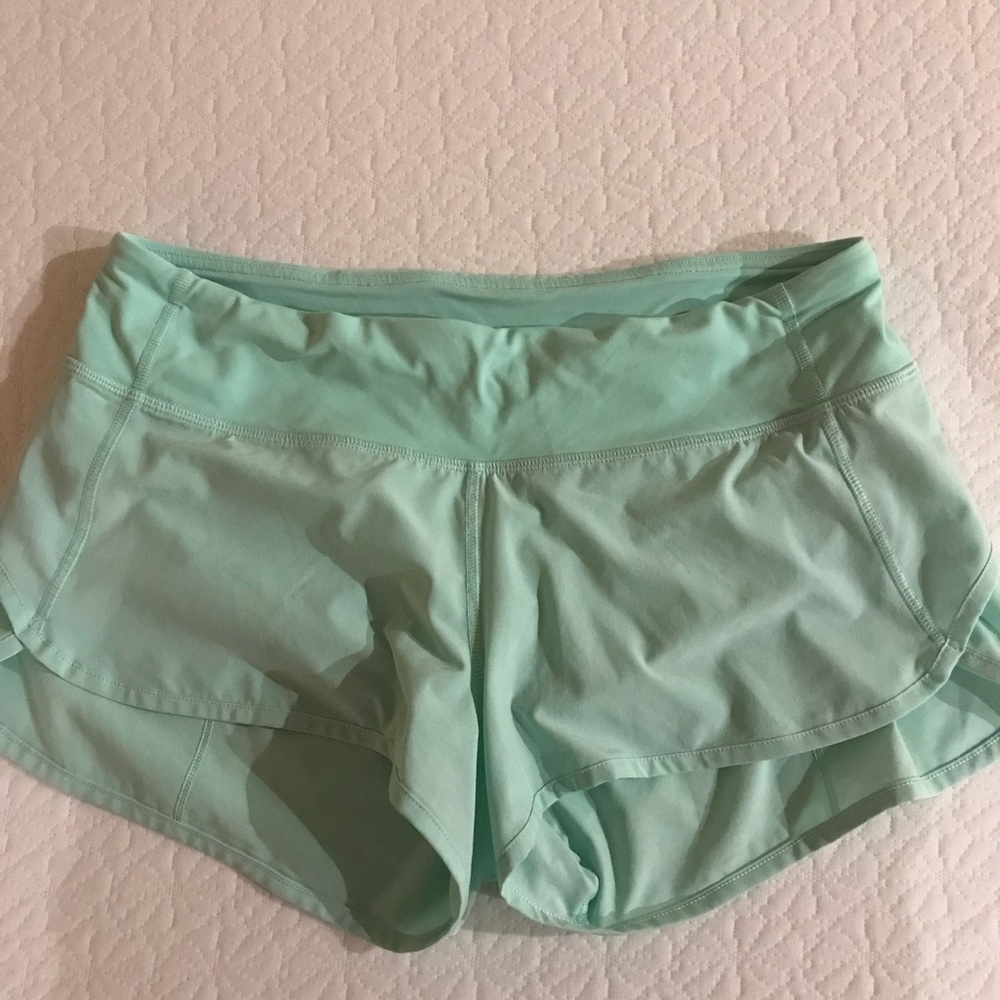 Lululemon shorts size 6