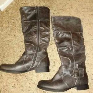 Dark grey flat boots, never worn.