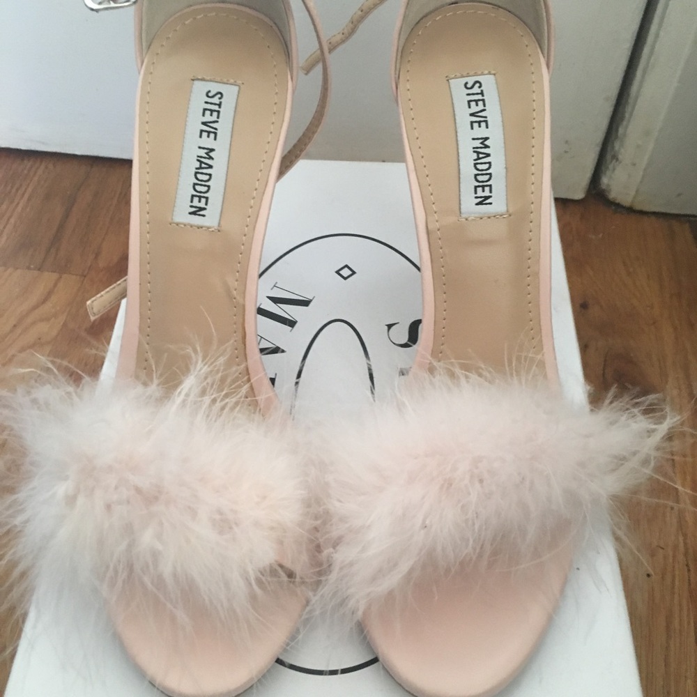 Blush pink Steve Madden heels with feather front