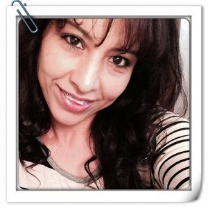 Meet your Posher, Claudia