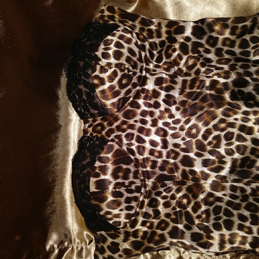 Strapless leopard print corset top