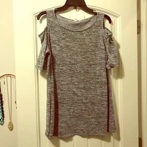 Drapy GAP Maternity cold shoulder shirt.