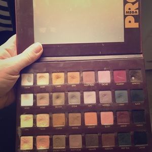 Lorac Mega pro palette the original