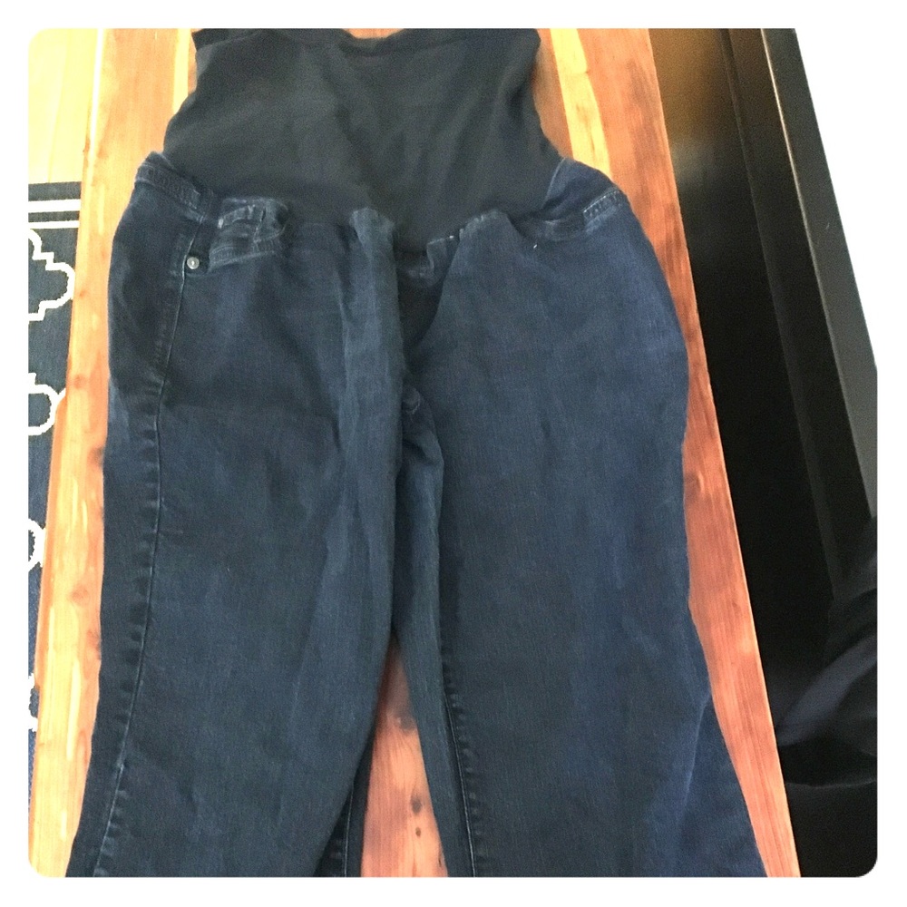 Maternity Capri Jeans with comfortable waistband