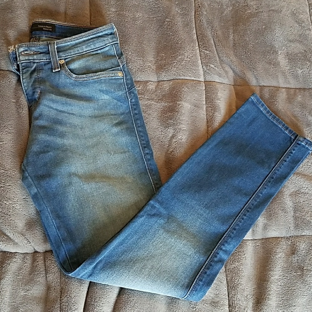 NWOT Levi's Jeans