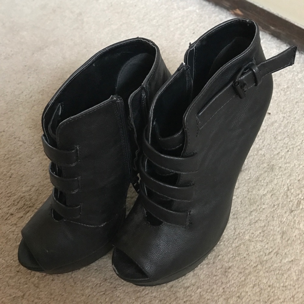 Heeled ankle boots