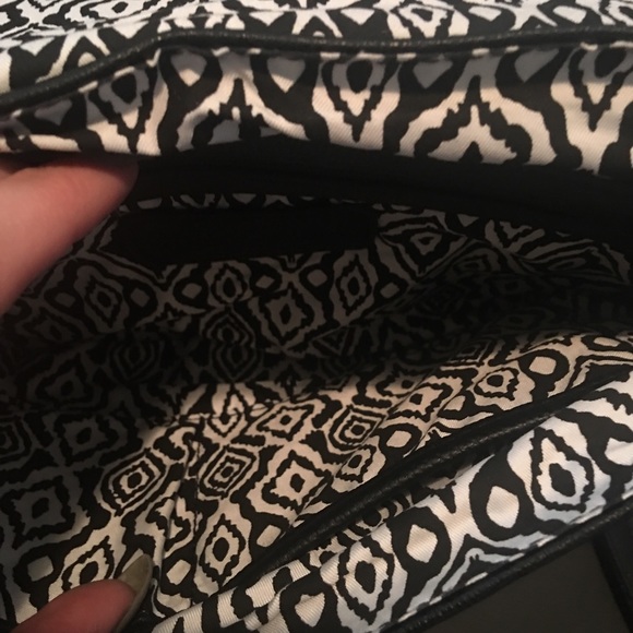 🌙SOLD⭐️ Steve Madden gold stud Crossbody Bag. - Picture 3 of 4