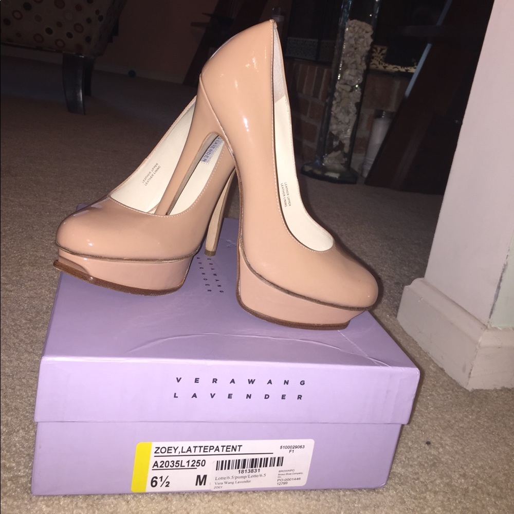 Vera wang lavender zoey  6.5 pump