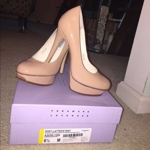 Vera wang lavender zoey  6.5 pump