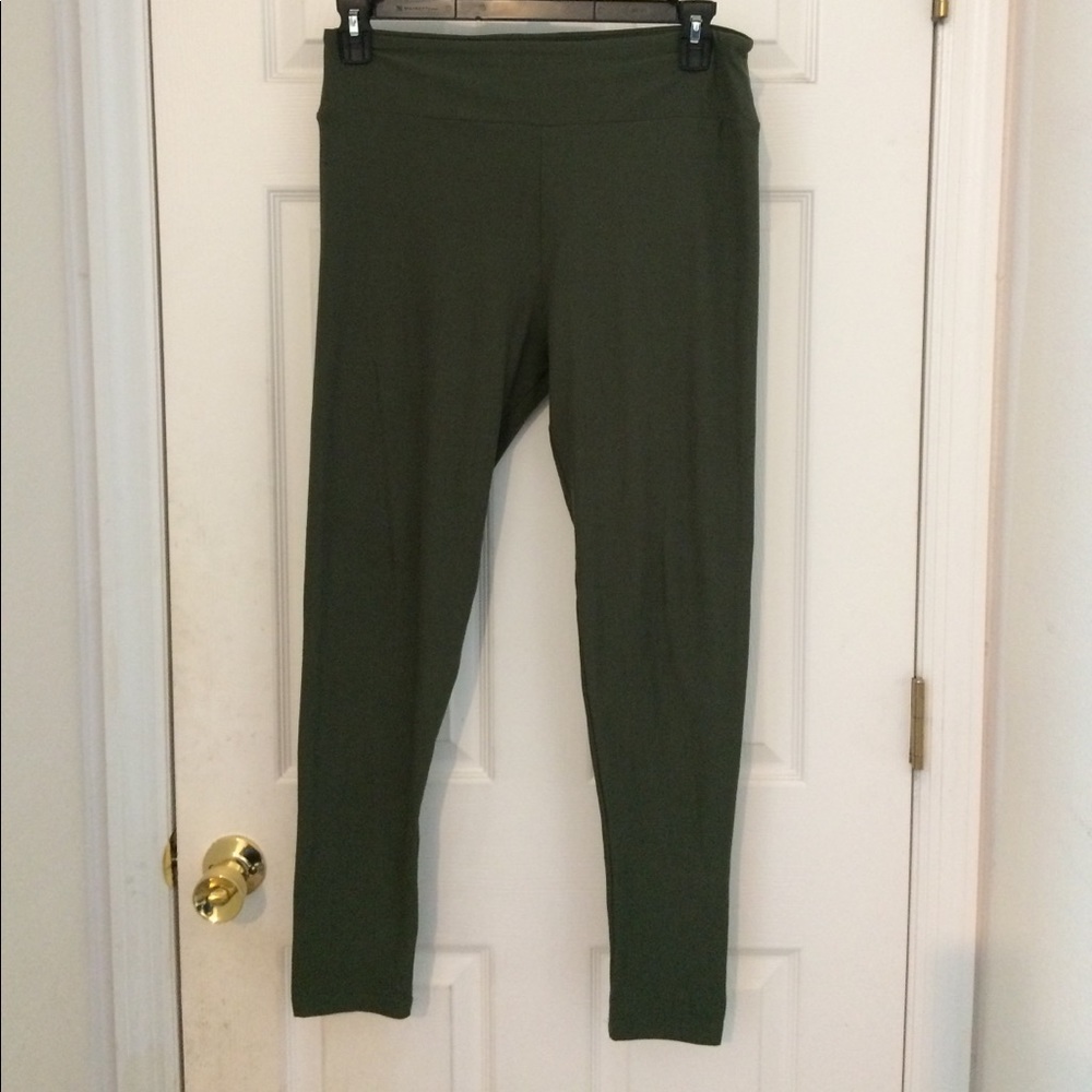 EUC LuLaroe leggings tall and curvy