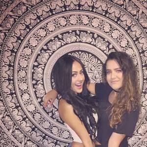 Meet your Posher, Veronica