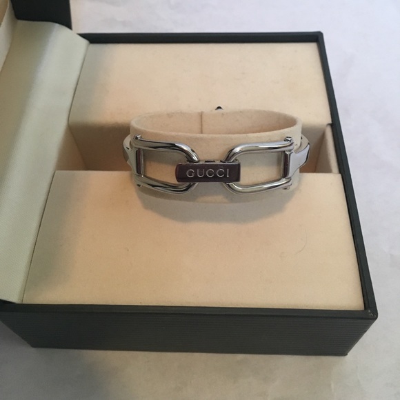 Gucci Bracelet Watch - Picture 3 of 5