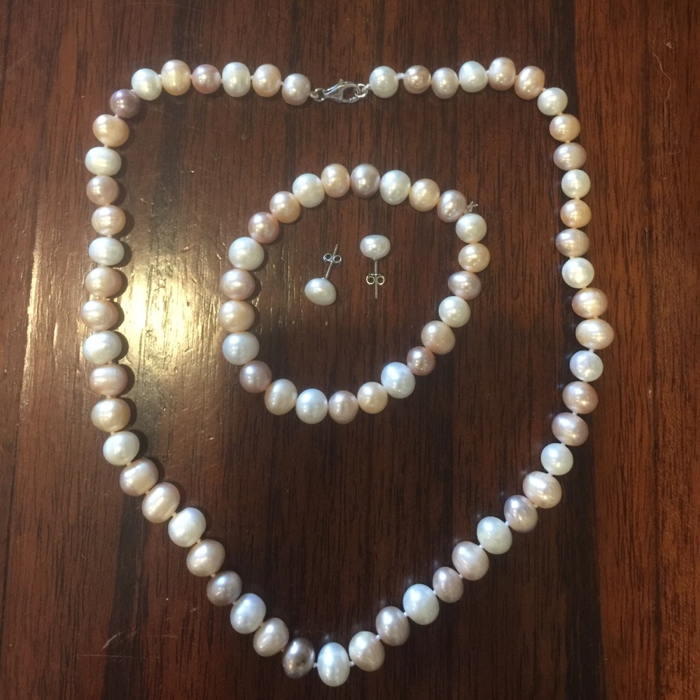 Beautiful multi color freshwater pearl set