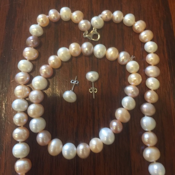 Beautiful multi color freshwater pearl set - Picture 2 of 2