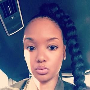 Meet your Posher, Leah