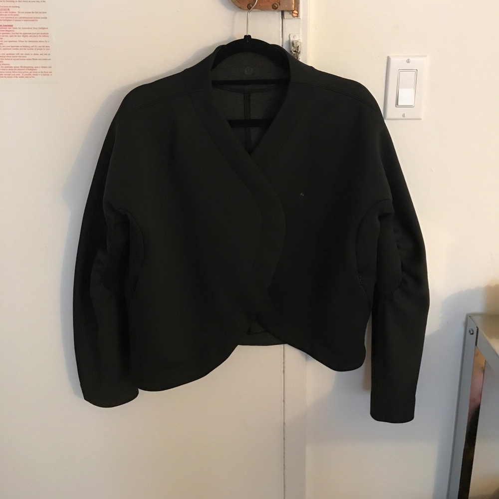 Lululemon Lab cropped bomber