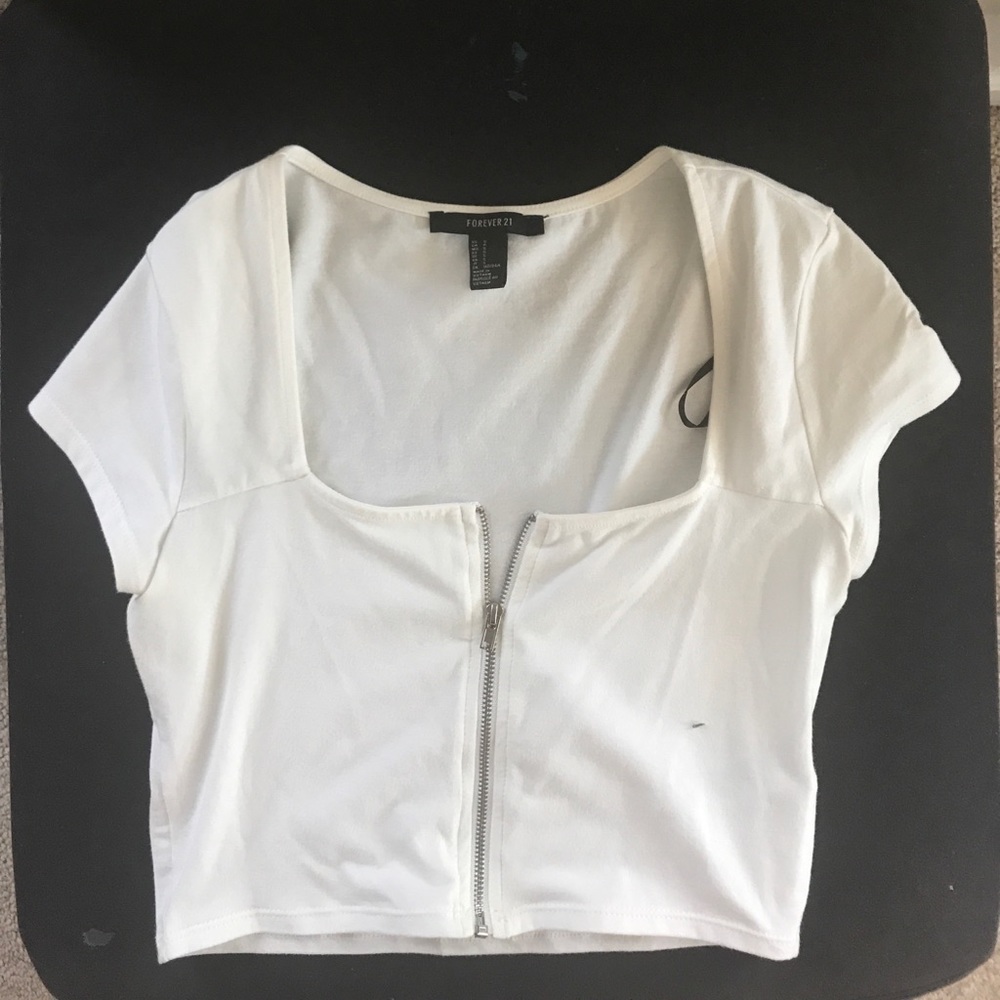 Zipper white crop too
