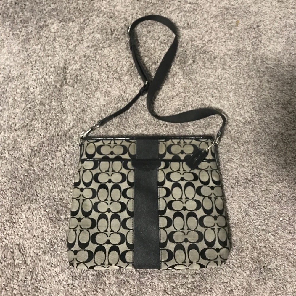 Coach Purse - Picture 1 of 1