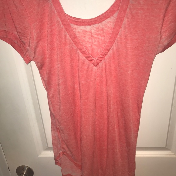 Pink shirt with open back - Picture 2 of 2