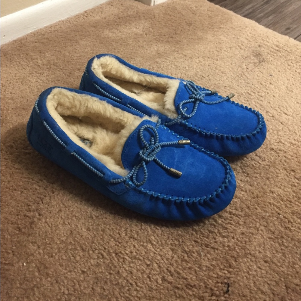 UGG Slippers/ shoe (size 7)