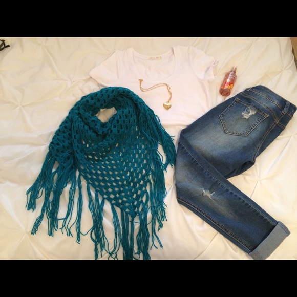 🍁Fall Trendy Blue Triangle Crochet Scarf Handmade - Picture 3 of 6