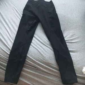 Lululemon mesh leggings size 6