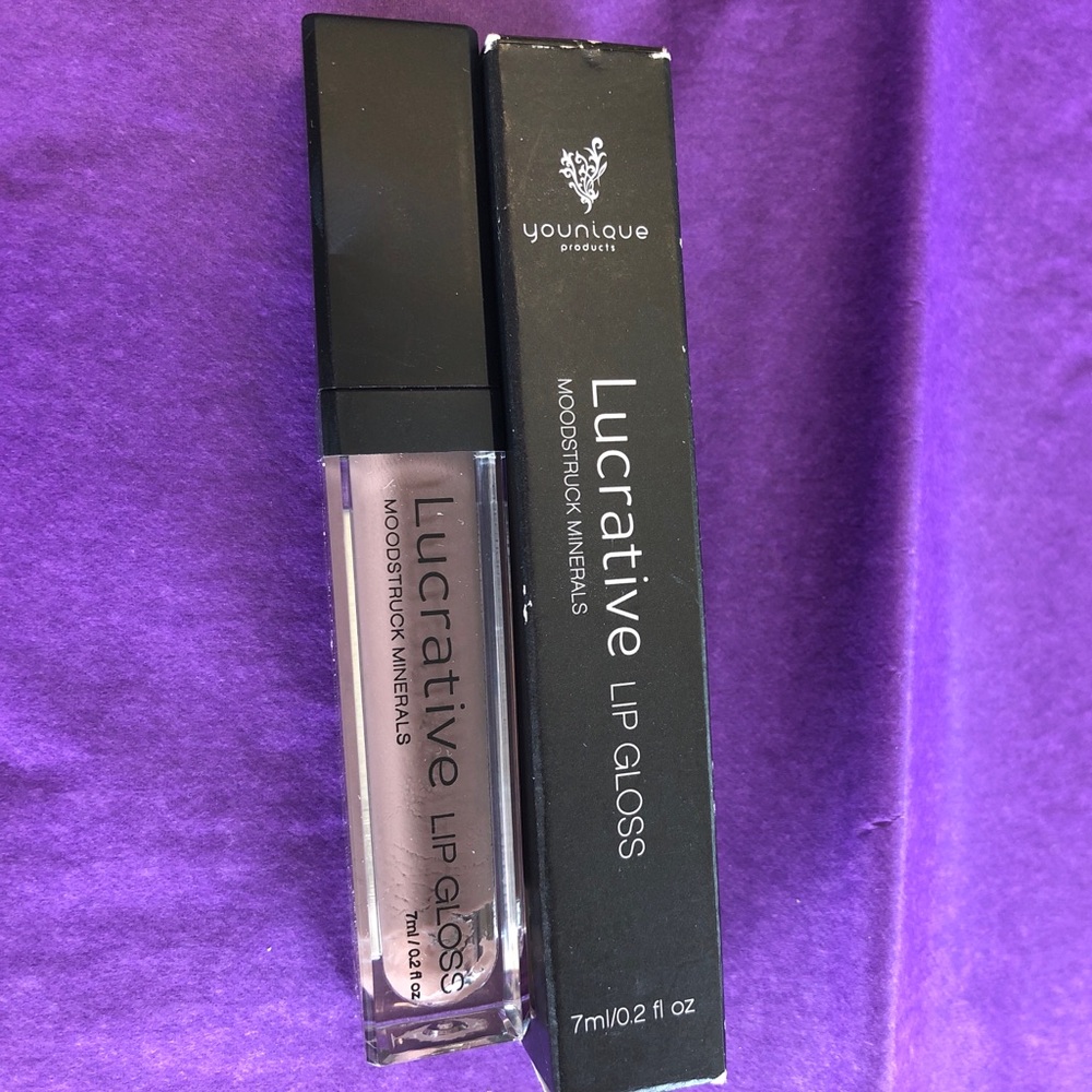 Younique Lip Gloss