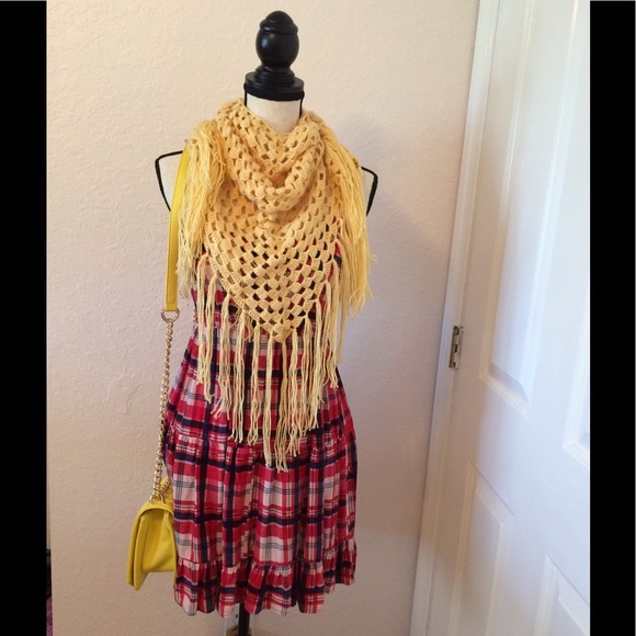 ๐ Fall Trendy Triangle Scarf Crochet Handmade - Picture 2 of 8