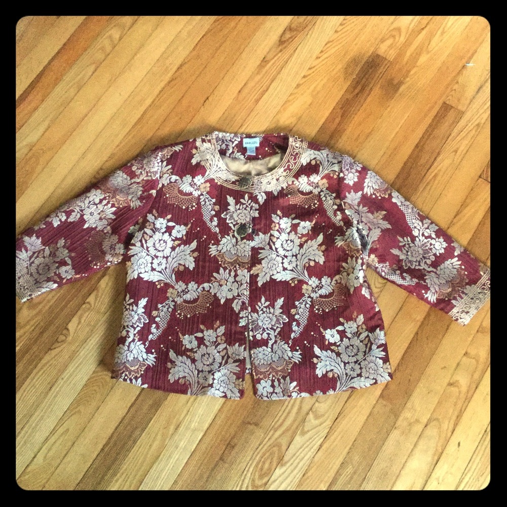 CHICO's EMBROIDERED JACKET