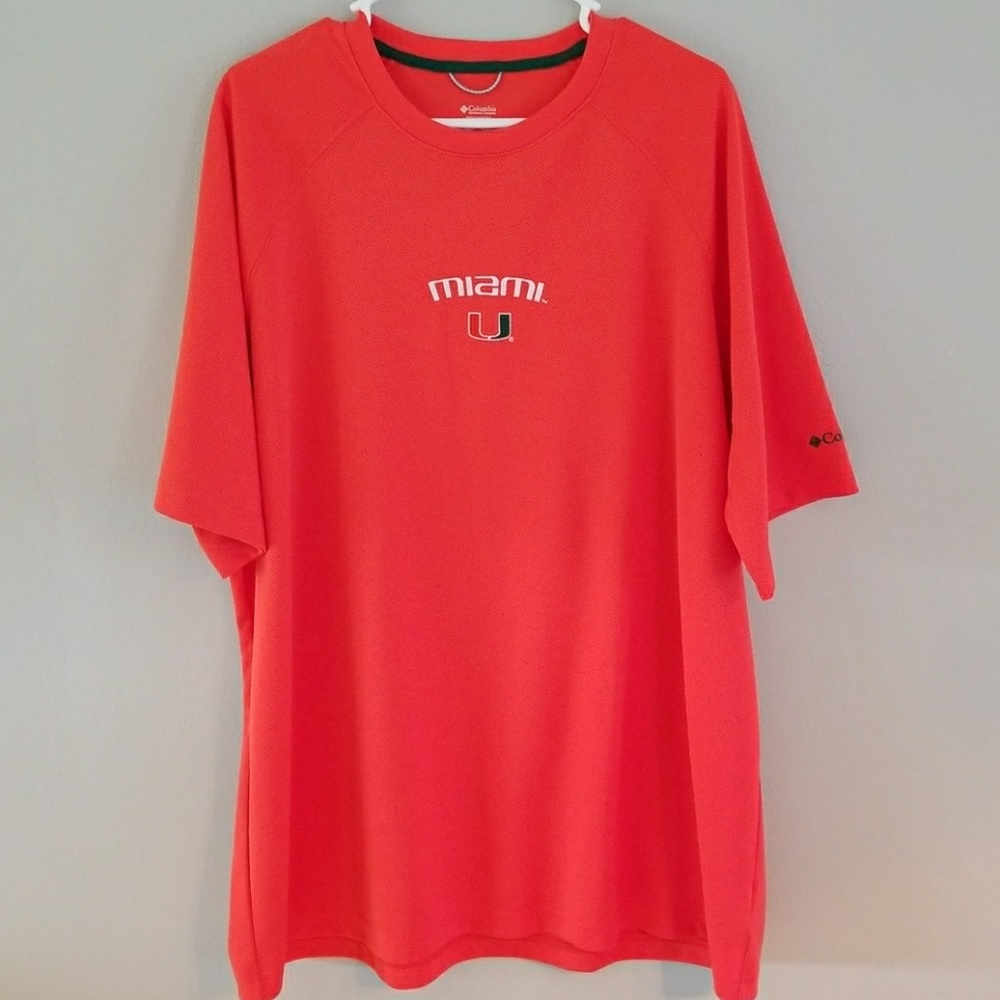 Columbia UM college shirt
