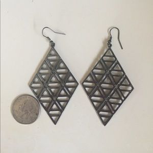Geometric dangling earrings