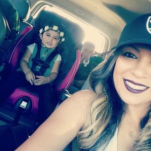 Meet your Posher, Adriana