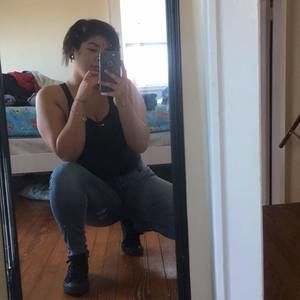 Meet your Posher, Kayla