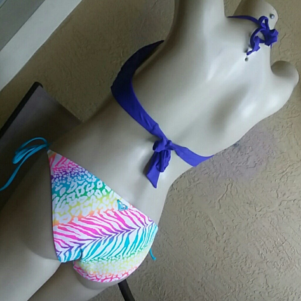 Bikini - Picture 2 of 2